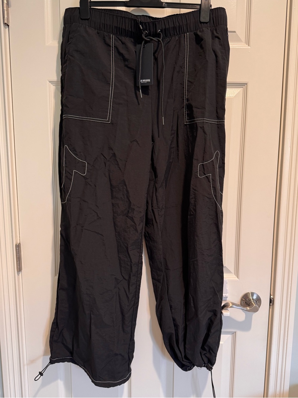 True Religion NWT Horseshoe Nylon Black Track pants Sz XL pockets Y2K Gorpcore